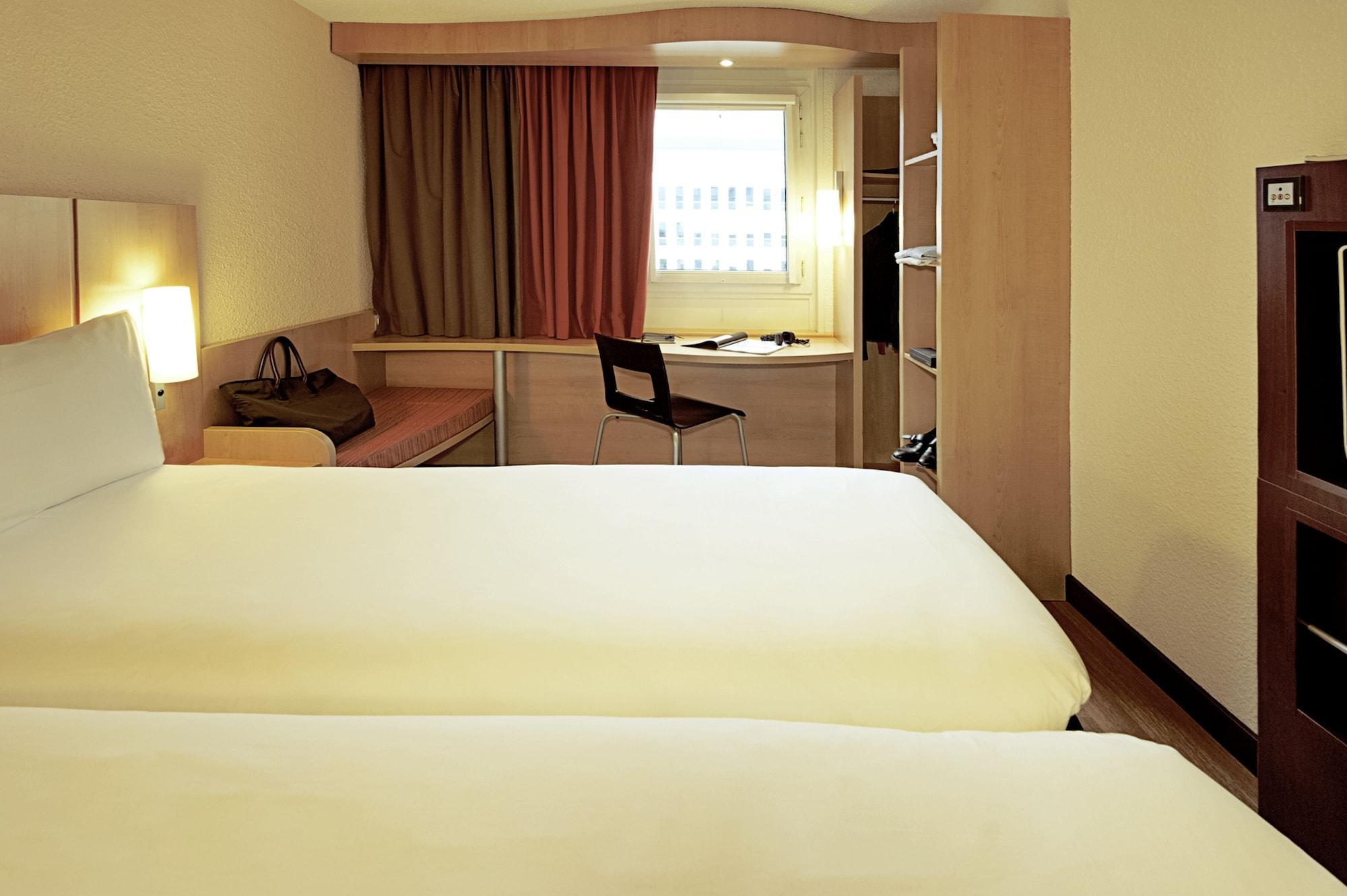 Hotel Ibis Evry-courcouronnes Courcouronnes