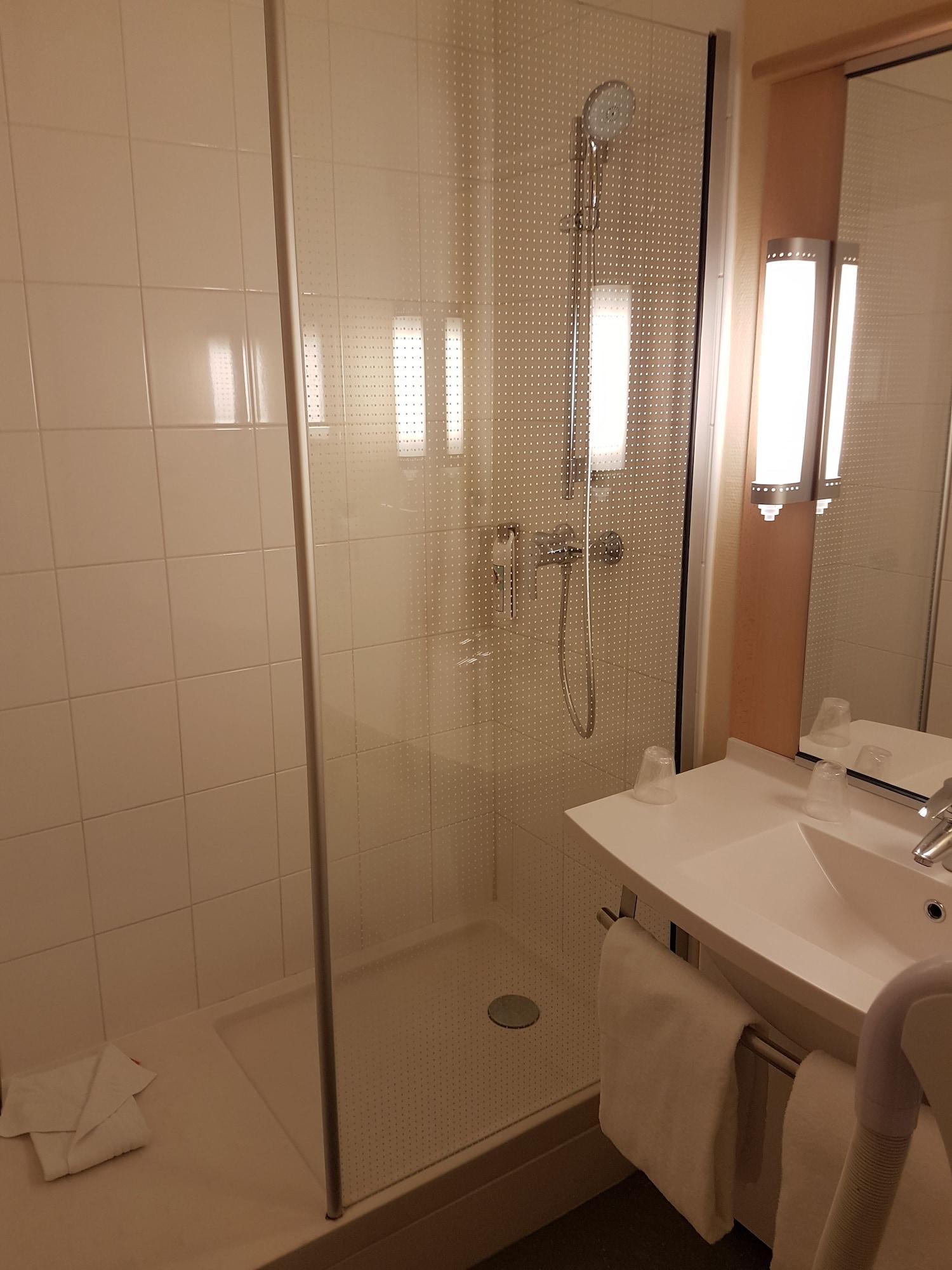 Ibis Evry-courcouronnes Hotel