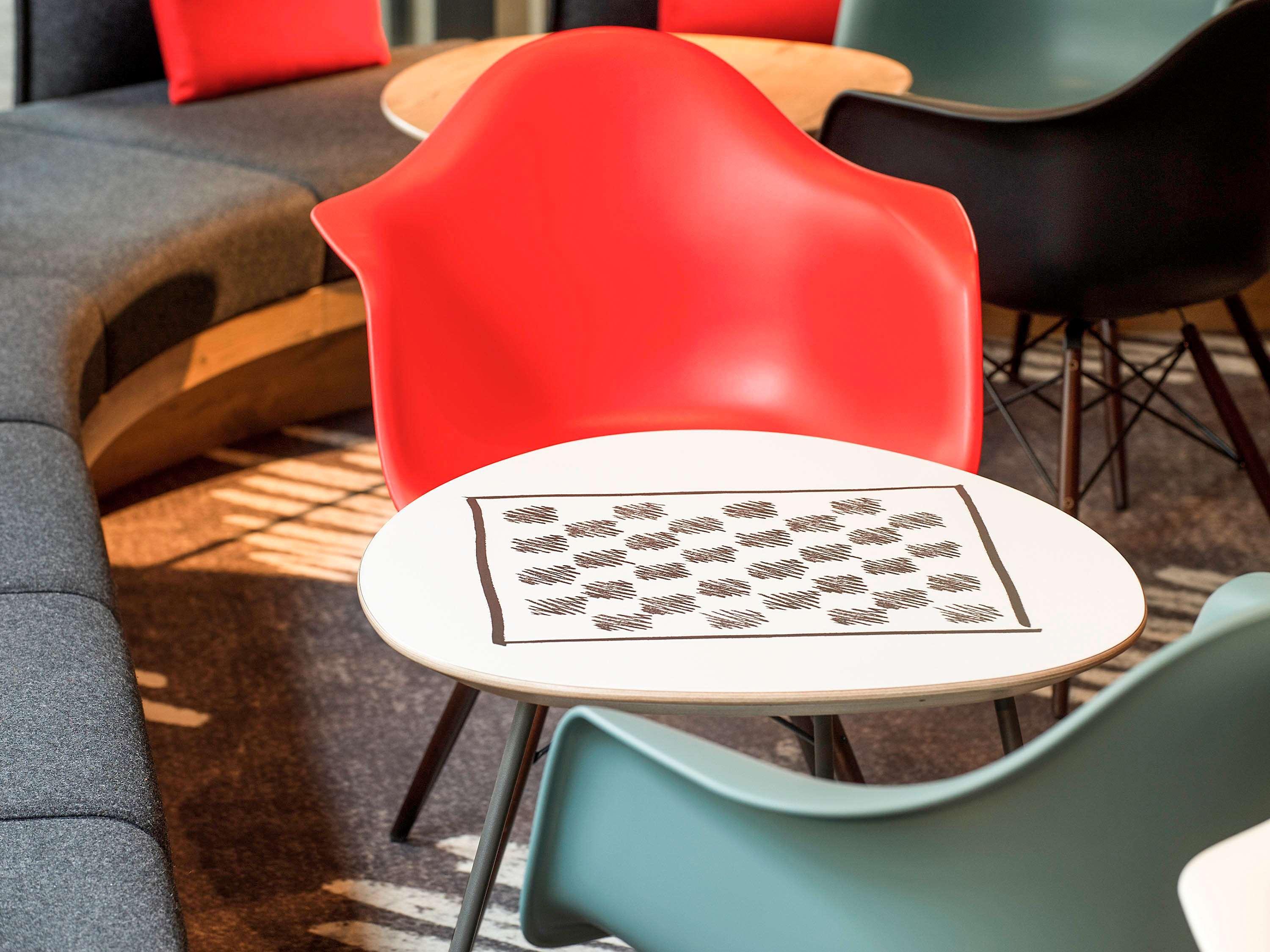 Hotel Ibis Evry-courcouronnes 3*