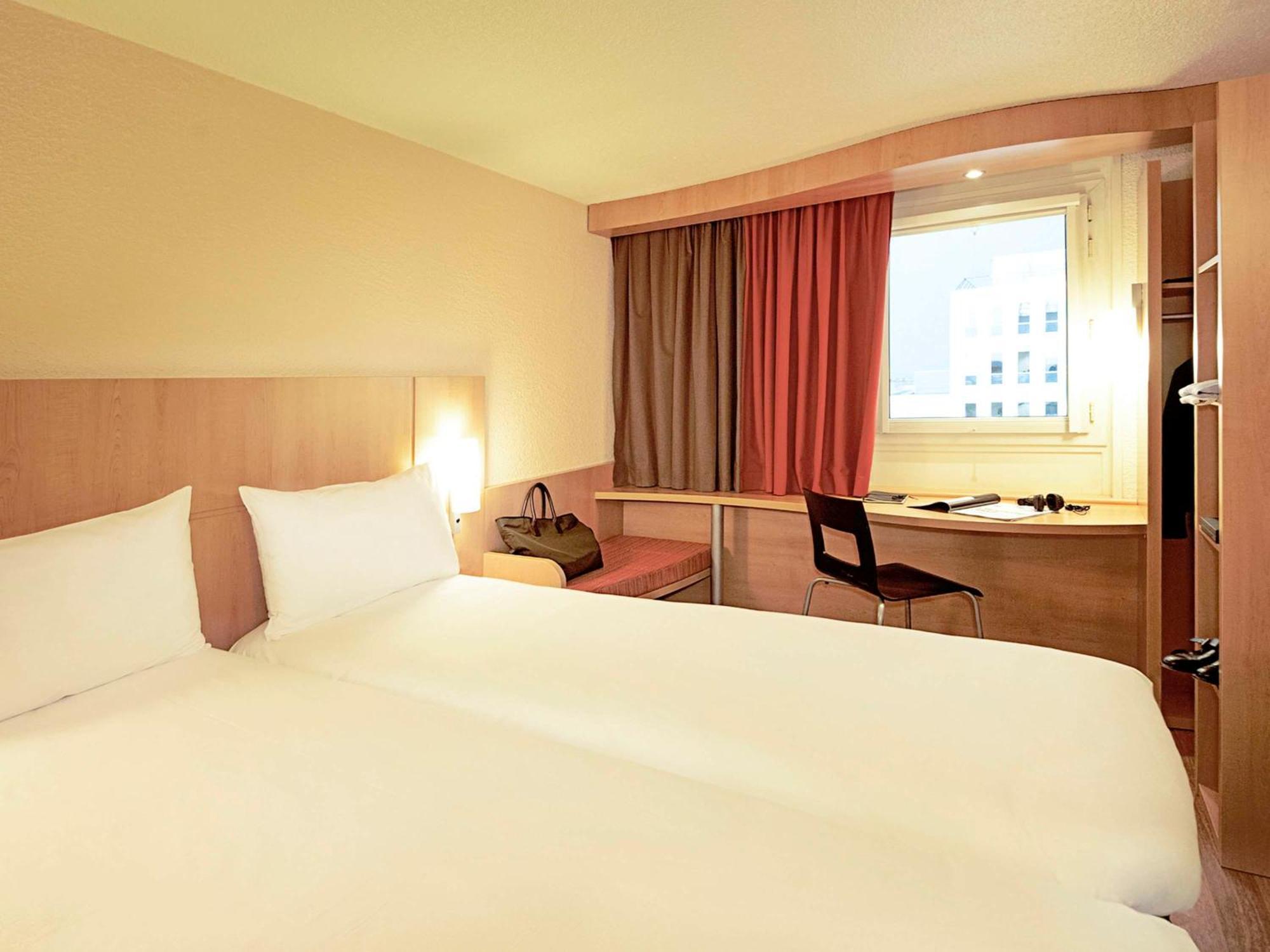 Hotel Ibis Evry-courcouronnes