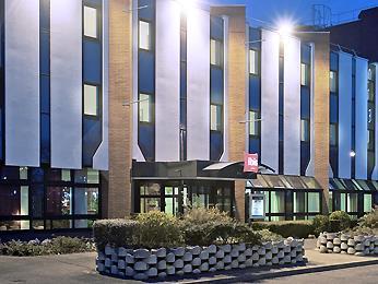 Ibis Evry-courcouronnes 3* Courcouronnes